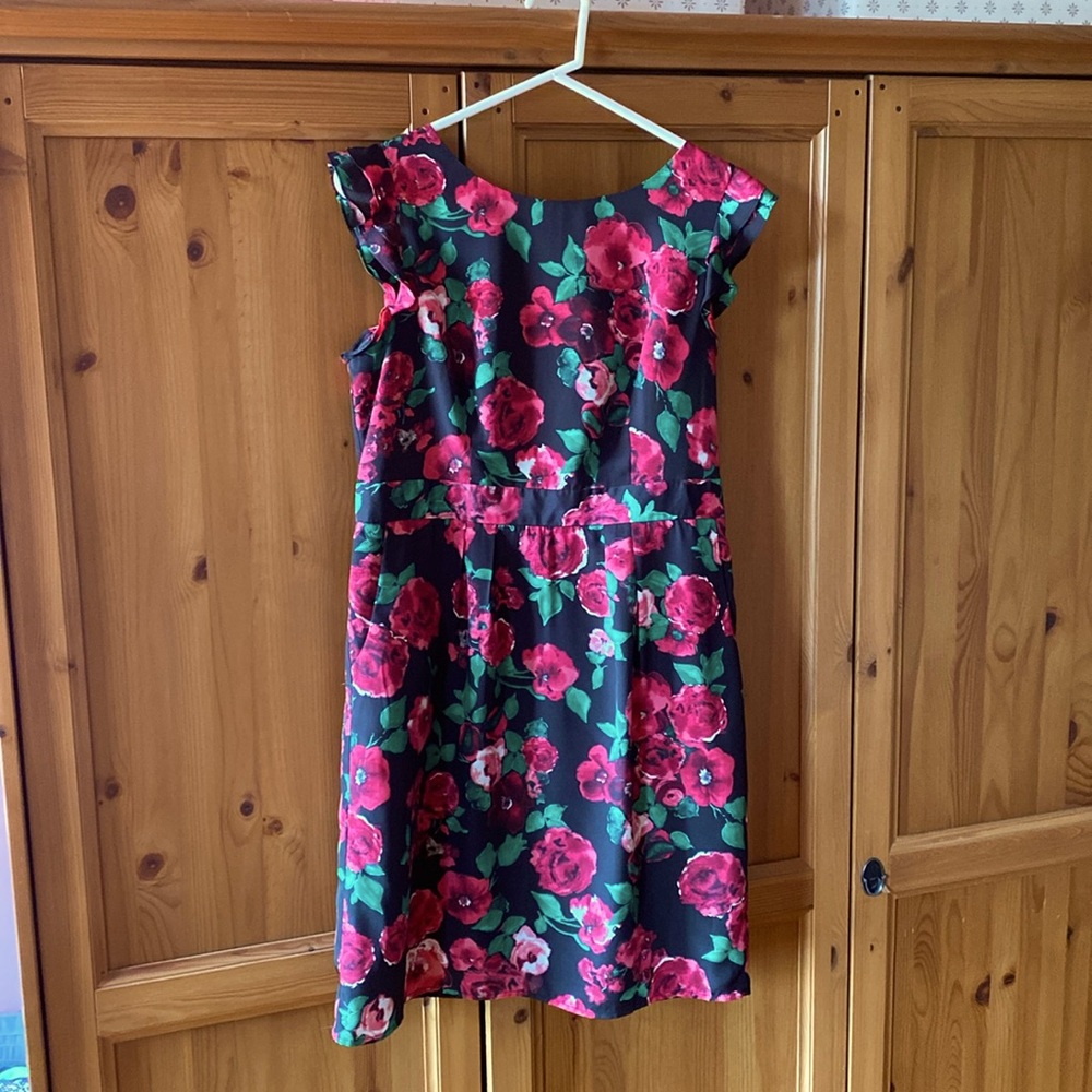 Size 12 flutter sleeve dress from Jacob. Comfortable, lightweight with pockets!